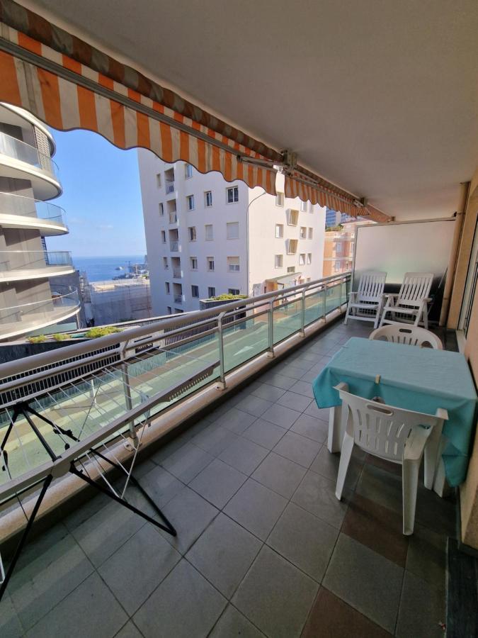 Apartment 1 Meter From Monaco. 5 Min By Elevators To Larvotto Beach.